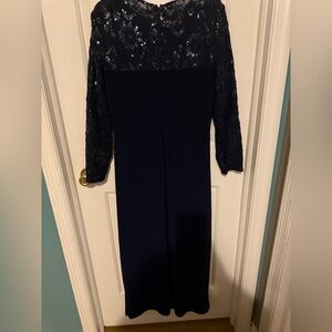 Lauren Ralph Lauren Elegant Navy Blue Sequin floor length gown. Size 12